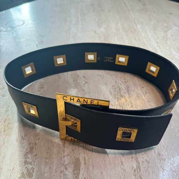 Chanel Black Leather Belt with Gold Accents - Picture 2 of 10